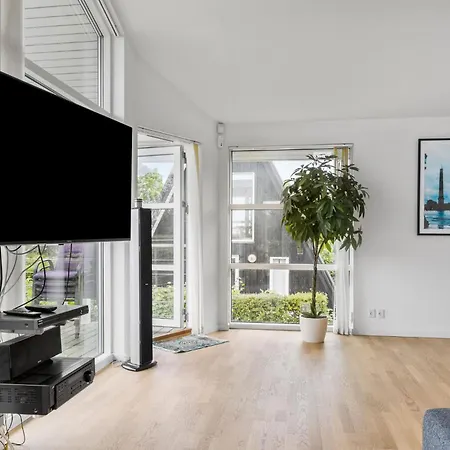 4 Værelses Dejlig Bolig I Feriehus